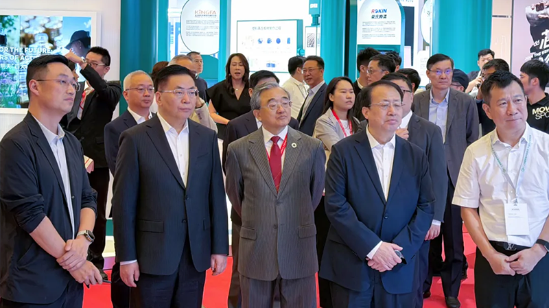 National Leaders Visit for Guidance | Highlander Cloud Debuts at the 2026 Shanghai International Carbon Neutrality Expo, Showcasing Cutting-Edge Technologies to Illuminate the Dual-Carbon Path